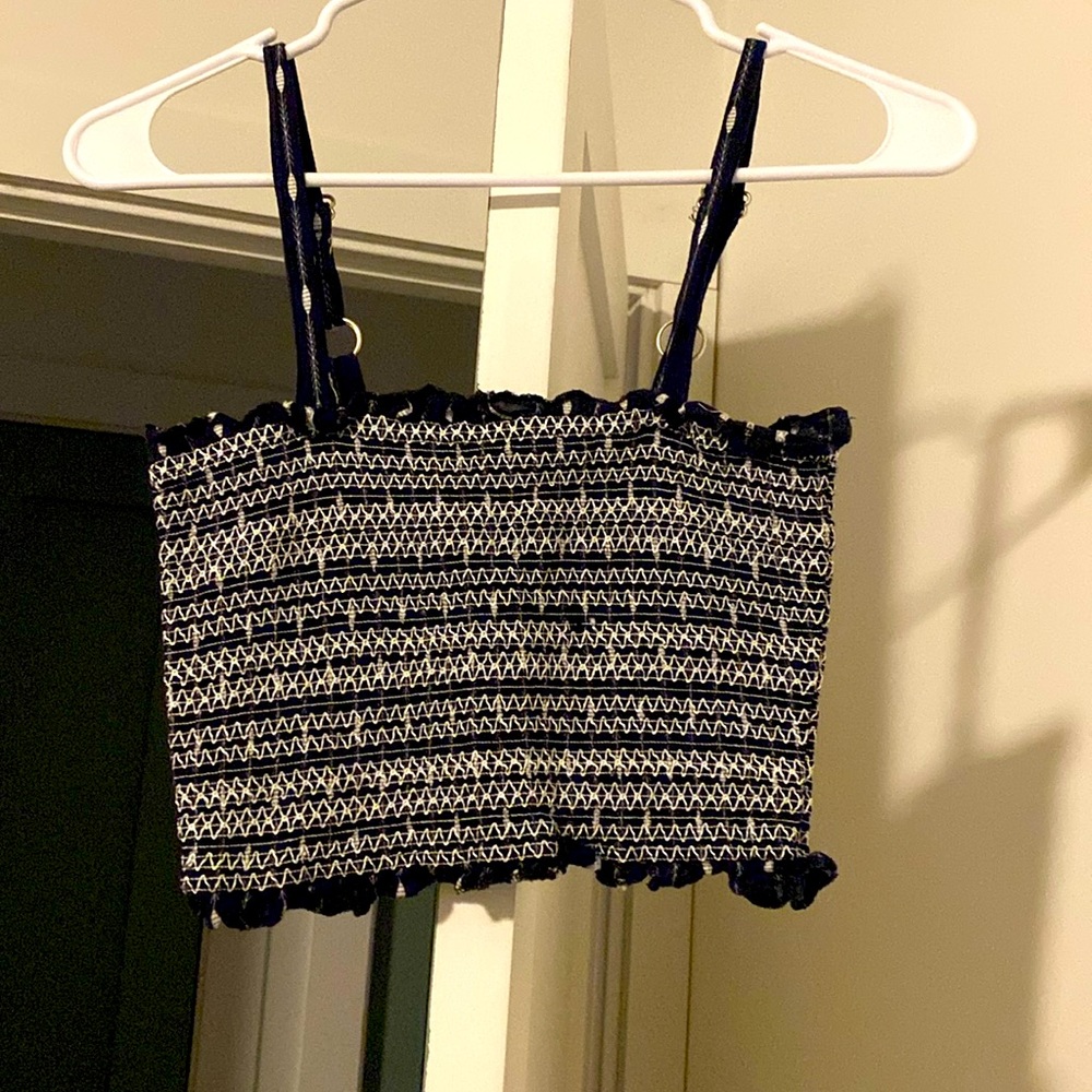 Forever 21 women’s navy blue crop top